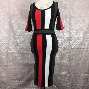 🆕 XOXO body con/ cold shoulder dress